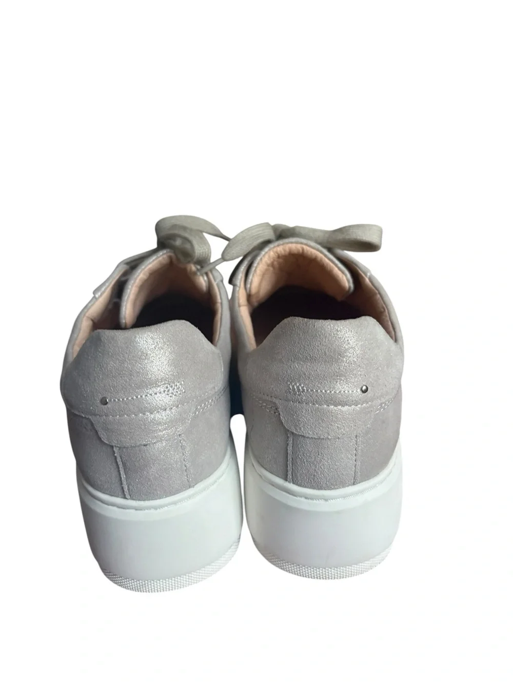 FRANKIE Riley Silver WOMEN'S SNEAKER size 9.
